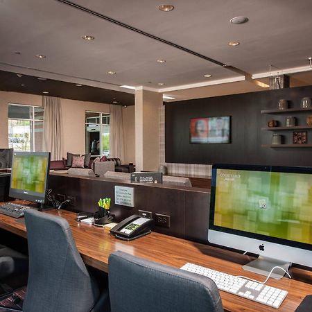Courtyard By Marriott Boston Littleton Hotell Exteriör bild