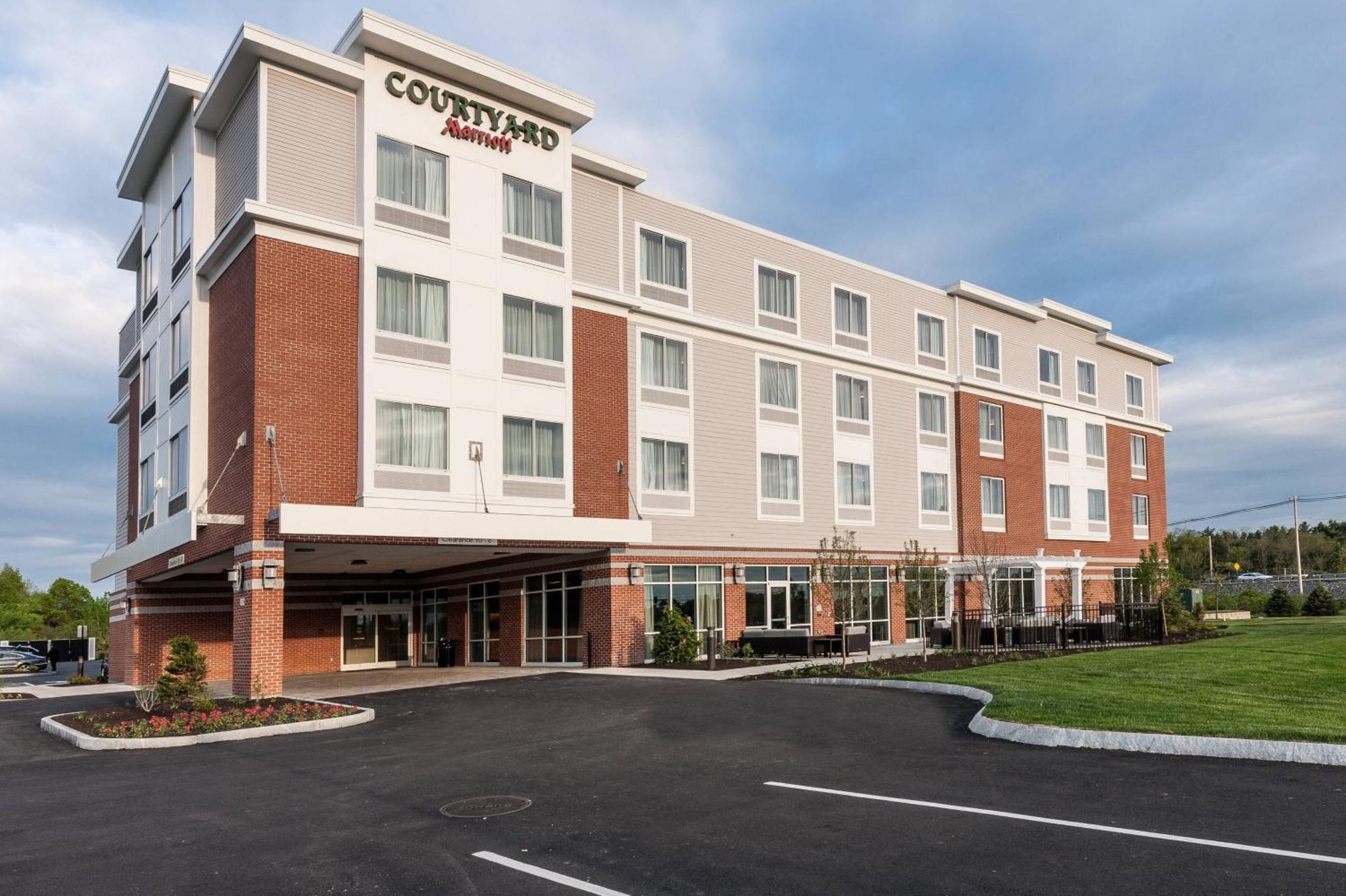 Courtyard By Marriott Boston Littleton Hotell Exteriör bild