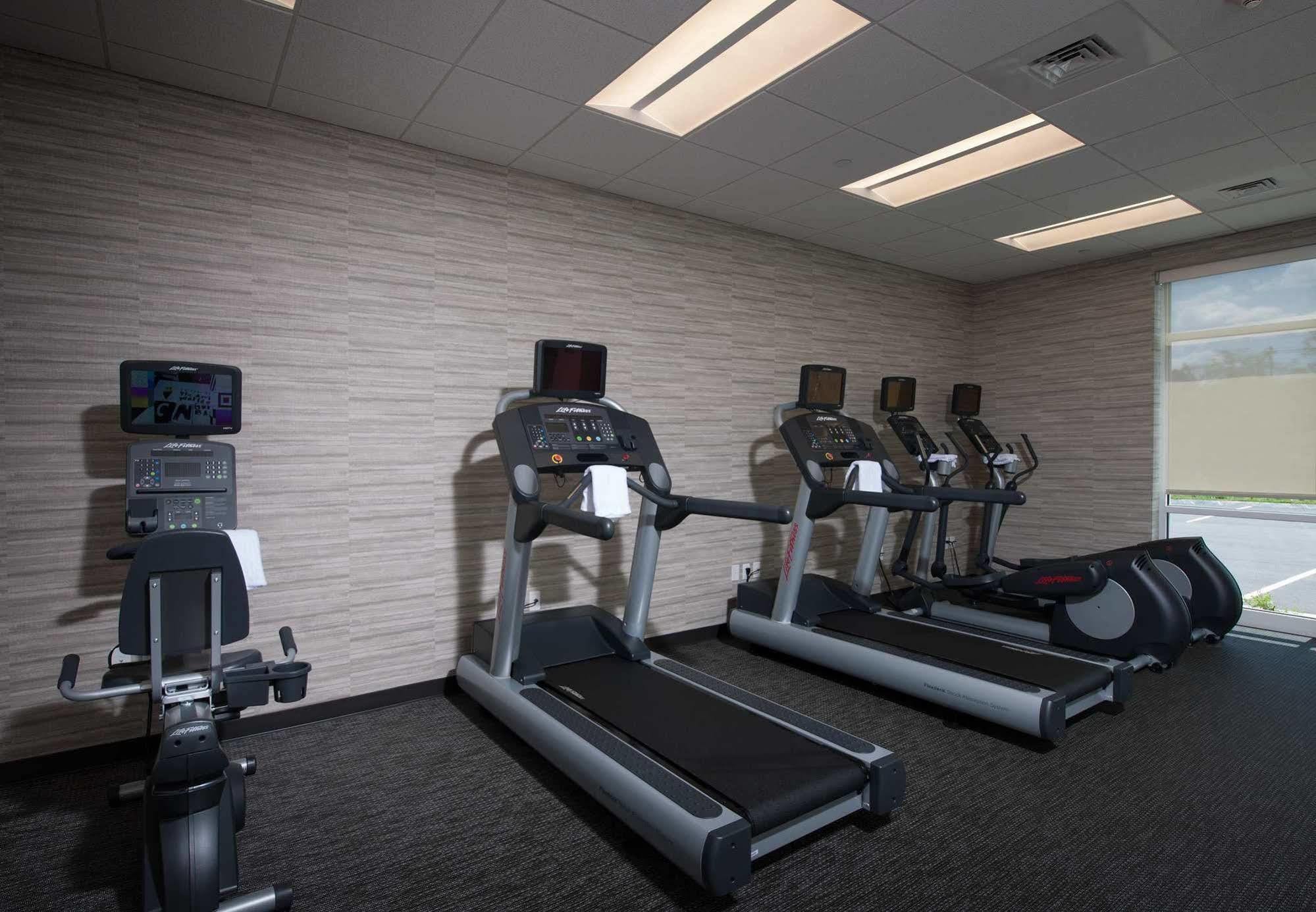 Courtyard By Marriott Boston Littleton Hotell Exteriör bild